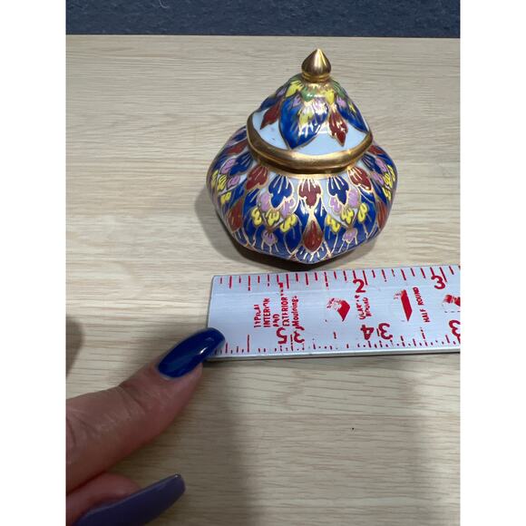 Tip Nam Thong Hand Painted Porcelain Trinket Box Beautiful Inlay Thailand - Picture 8 of 8